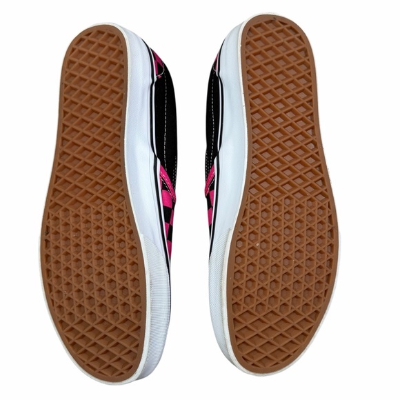 NWOT Vans Pink & Black Checkerboard Unisex Slip-On Skate Shoe - Size 8.5 - Picture 14 of 16